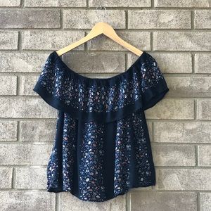 HOST PICK⭐️AE Off-The-Shoulder Floral Ruffle Top